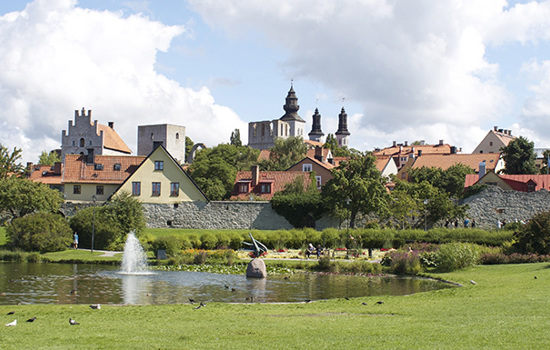 Vy över Almedalen i Visby