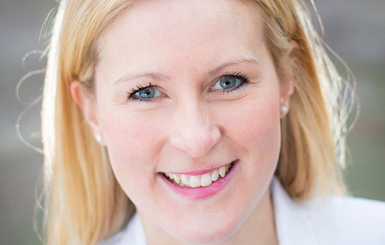 Porträttbild på specialistläkaren Anna Lantz.