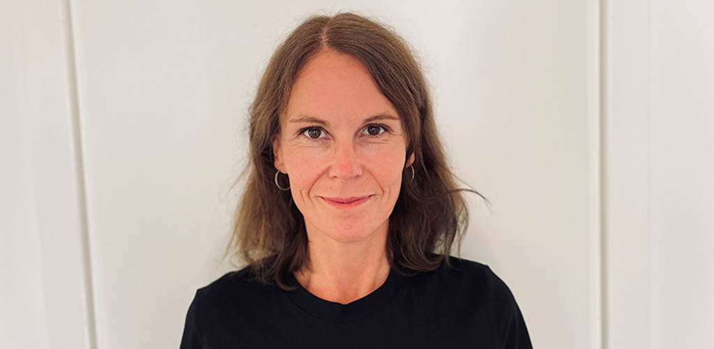 Porträttbild på docenten Rebecka Hellsten.