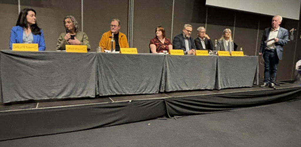 Politikermöet 260423 Panel.jpg