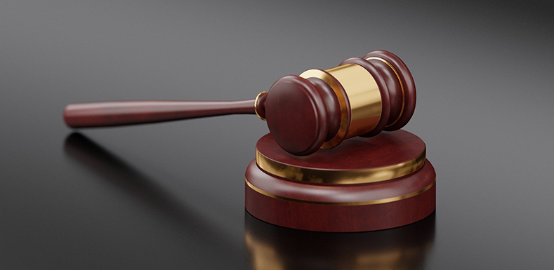 Ordförandeklubba i trä