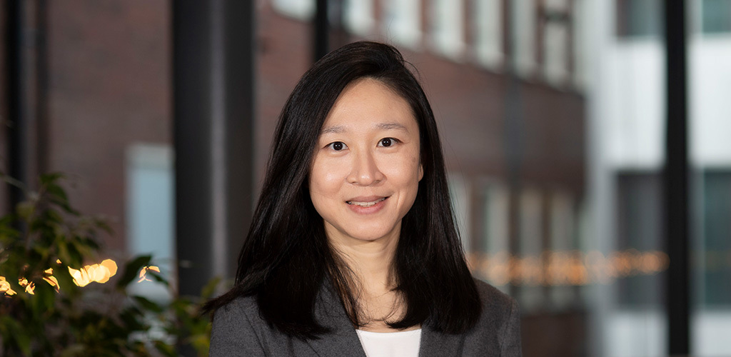 Porträttbild på forskaren Shuang Hao