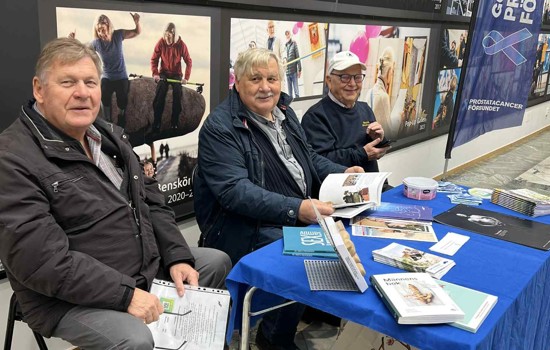 2 Som Sitter I Gallerian