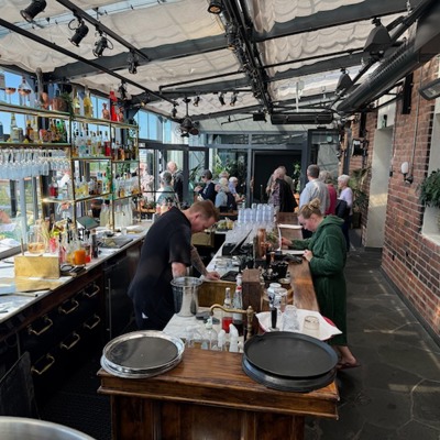 Övre restaurangen och poolbaren. Foto: Hans Eriksson