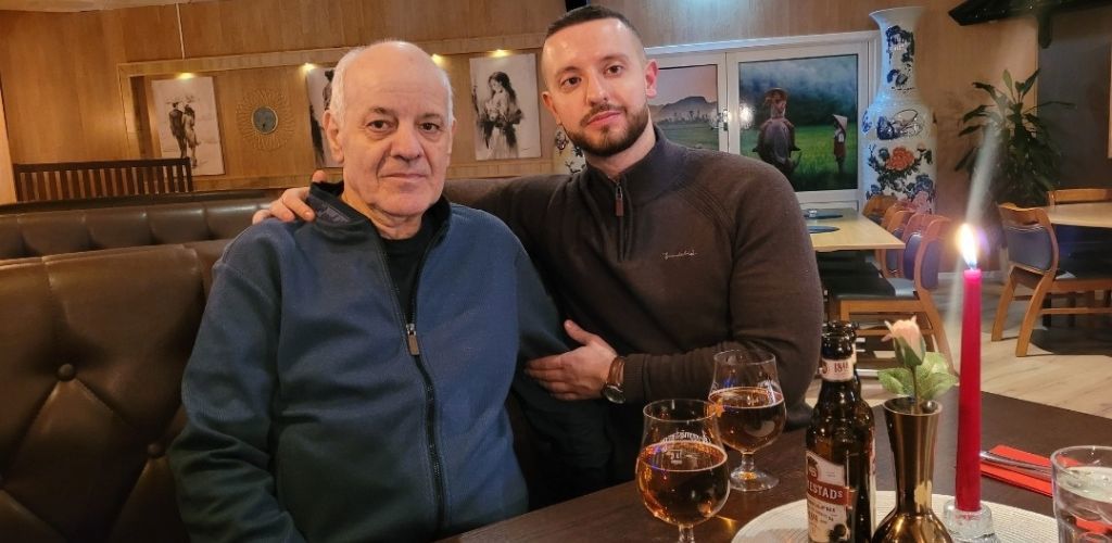 Pleorat Petenaj Med Sin Pappa Idriz