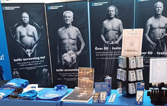 Monter från Sverigresan med roll-ups och informationsmaterial