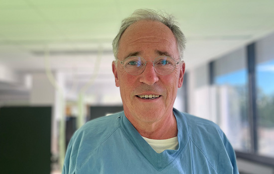 Porträttbild på professorn Peter Wiklund