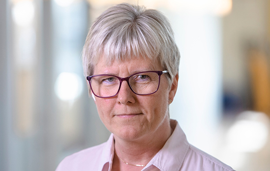 Porträttbild på docenten och molekylärbiologen Maria Brattsand